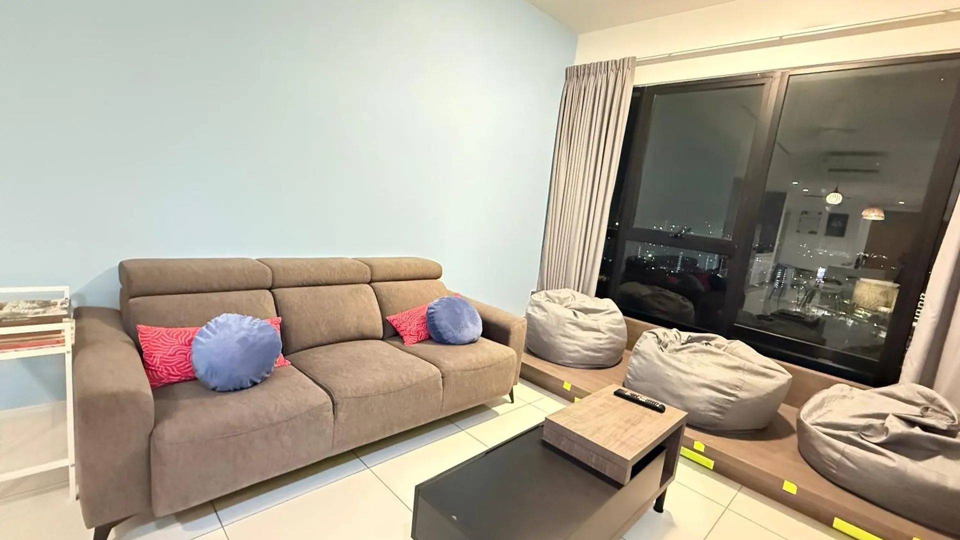 Midvalley Mosaic Funhouse 2Br 8Pax Johor Bahru 0*,  Malaysia
